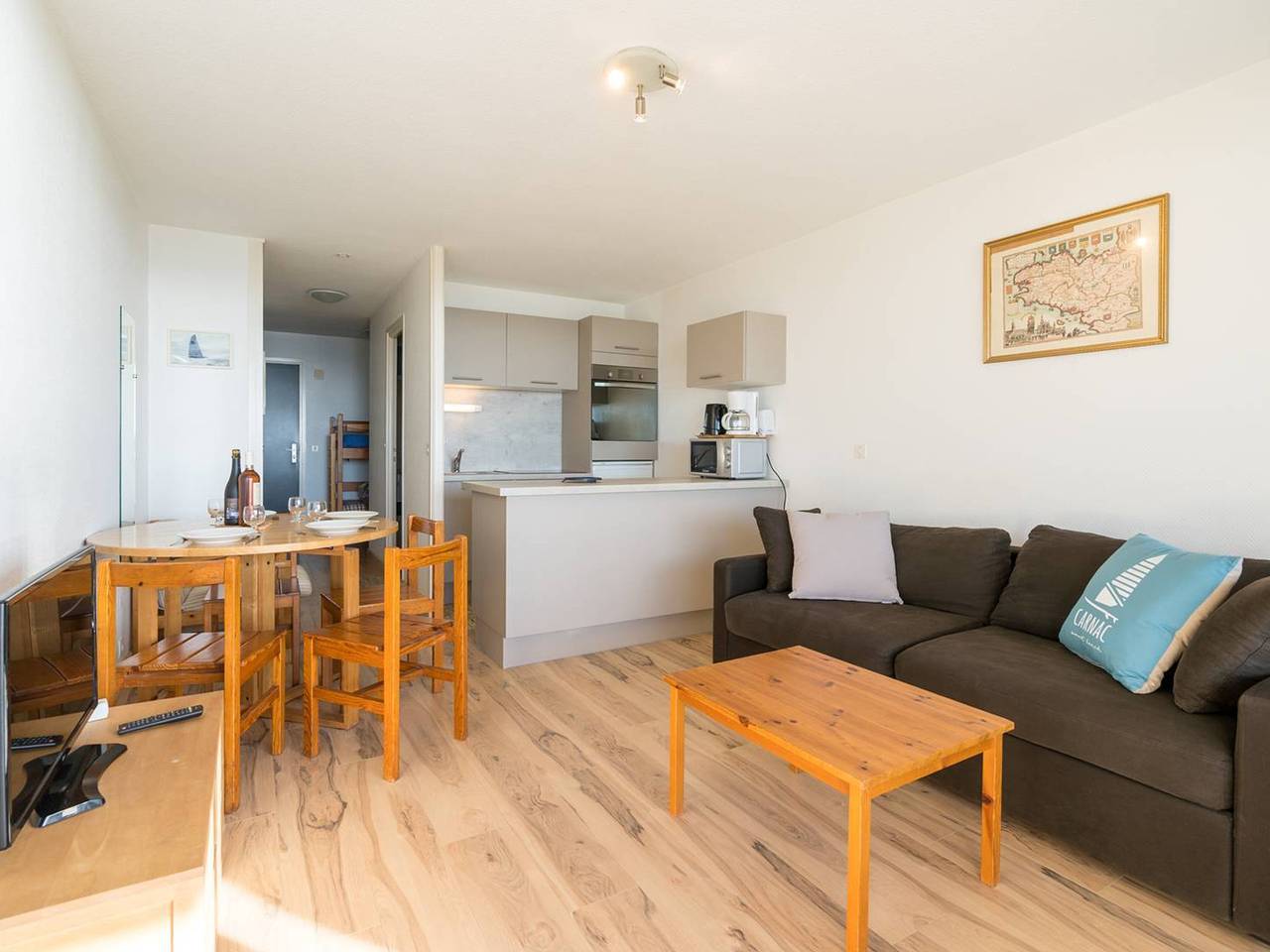 Studio entier, Carnac - Studio cabine 4 pers, 28m², vue mer, parking, animaux acceptés in Carnac Plage, Carnac