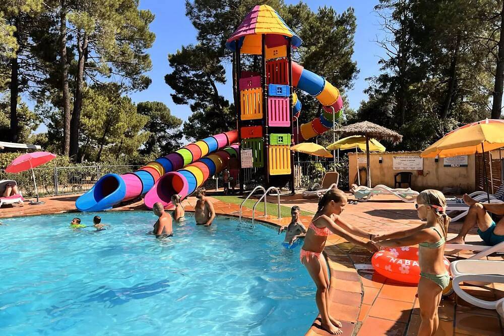 Camping La Simioune *** - Tipi 3 Zimmer 4 Personen Ohne Badezimmer in Bollène, Vaucluse