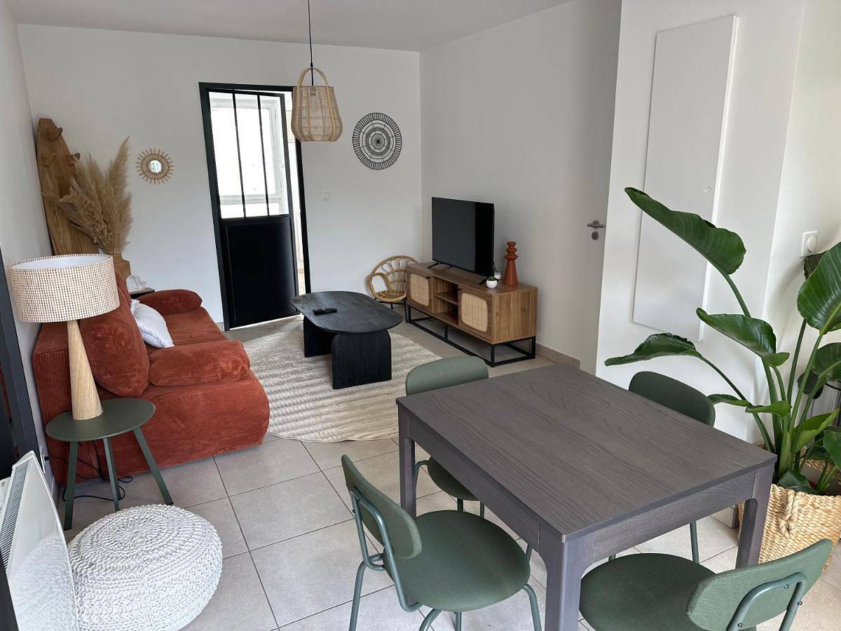 Appartement entier, Confortable appartement avec terrasses entre Paris et Disney in Ozoir-la-Ferrière, Seine-et-Marne