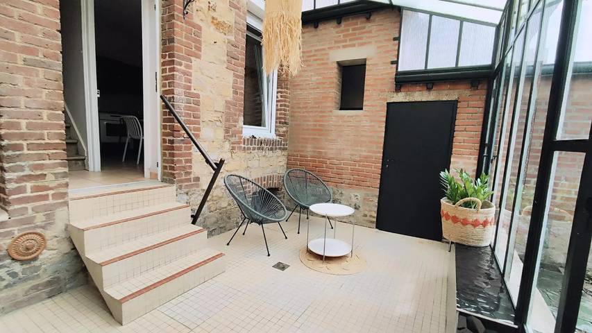 Gîte pour 4 personnes, avec Terrasse et Jardin à Charleville-Mézières