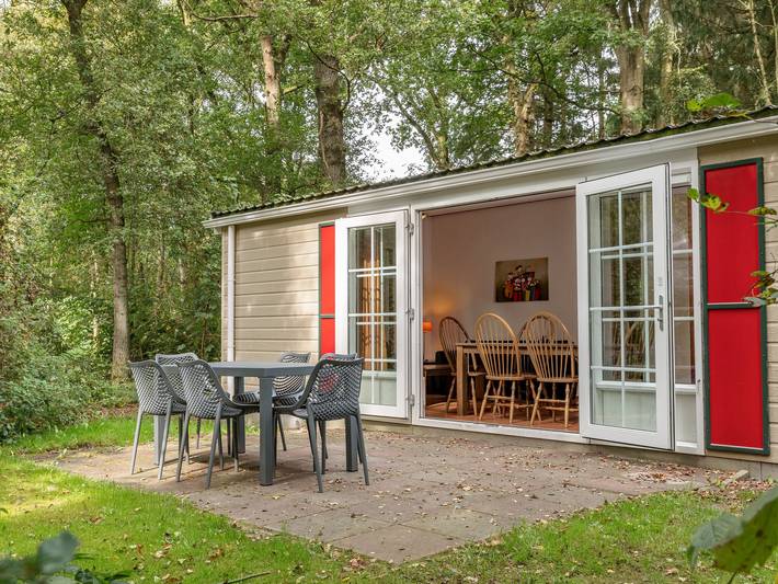 Ferienhaus für 6 Personen, mit Terrasse und Garten sowie Pool