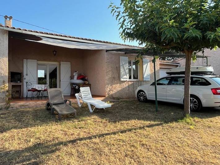 Gîte pour 5 personnes, avec jardin et vue