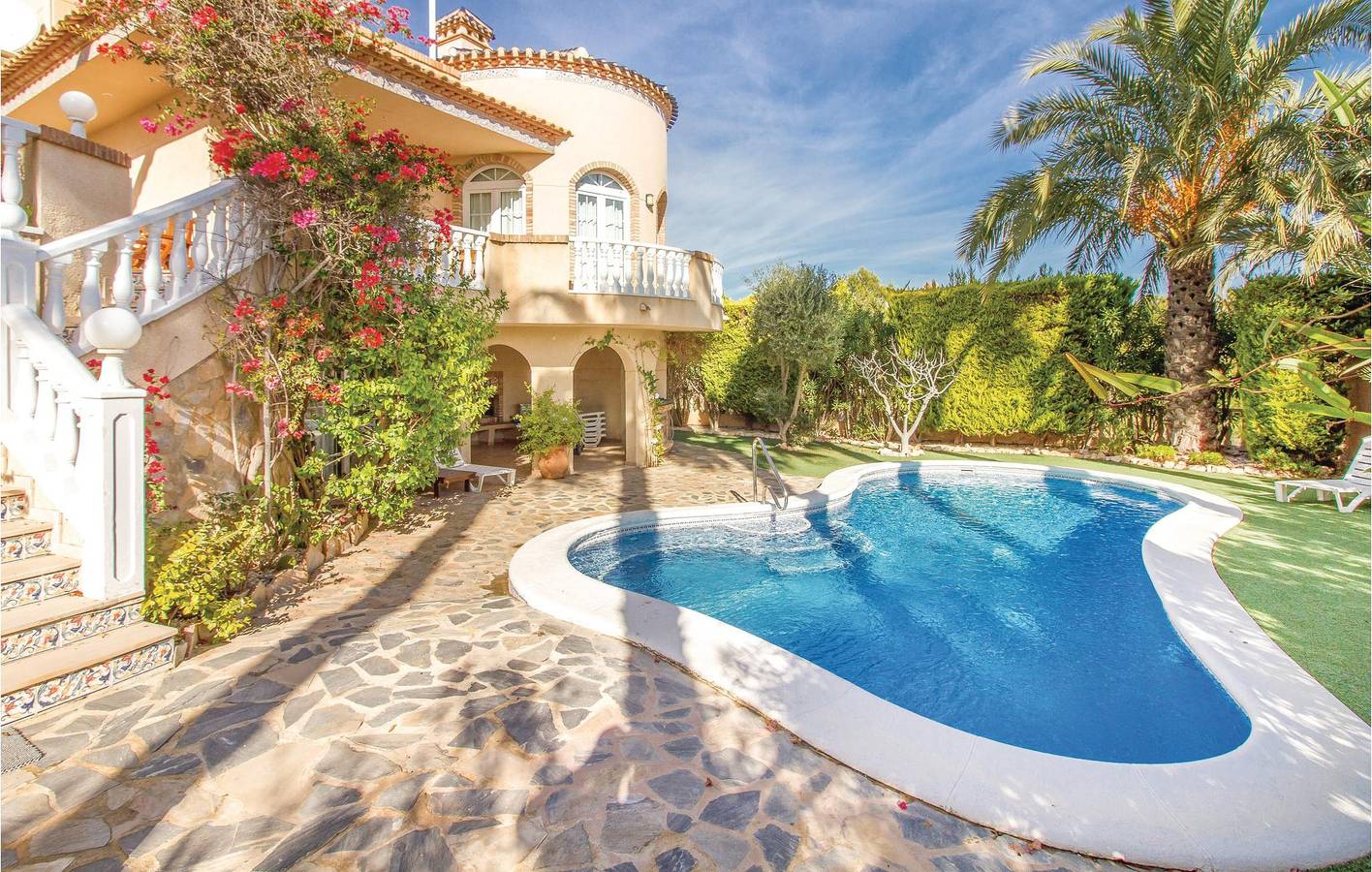 268sqft Apt: A/C, Parkplatz, Terrasse, Pool & Internet - 900m zum Chillies Restaurant in Orihuela, Costa Blanca
