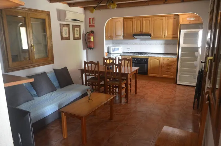 Ferienhaus für 4 Personen, mit Terrasse und Pool - 1