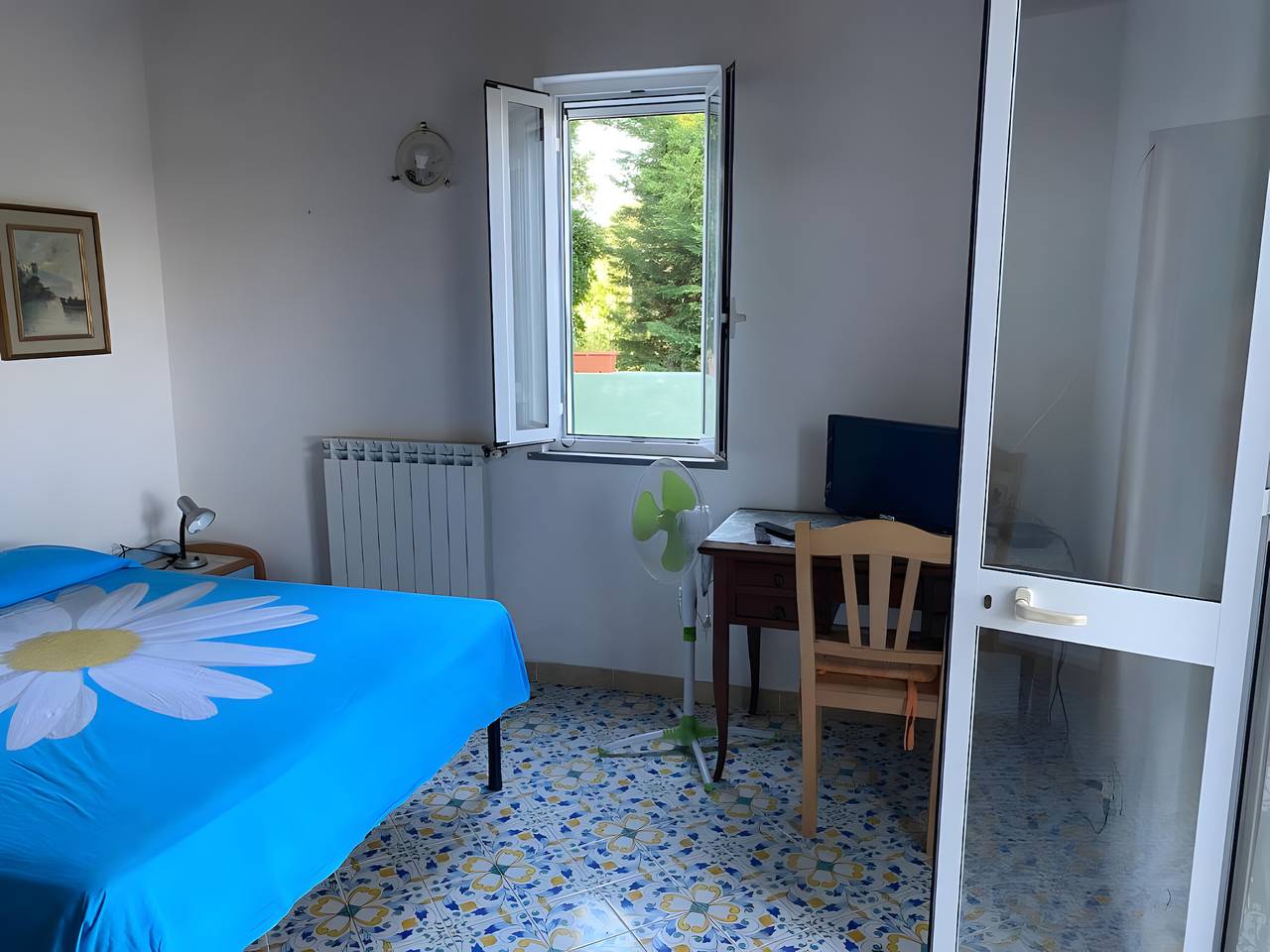 Geheel appartement, Appartement 'Bilocale Con Vista Mare' met zeezicht, privéterras en wifi in Barano d'Ischia, Ischia