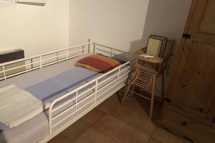 Gîte pour 5 personnes, avec terrasse et jardin à Sauveterre - 4