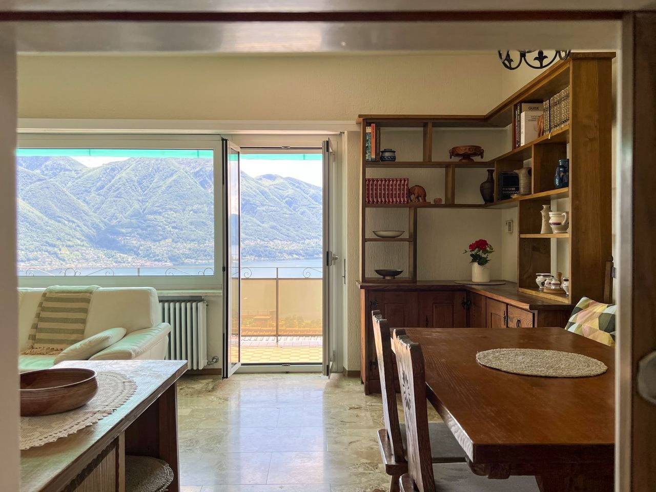 Casa Fior di Loto in Gordola, Tessiner Alpen