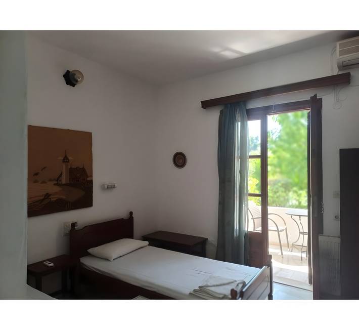Room 'Orama  15' with Shared Terrace, Wi-Fi and Air Conditioning in Euboea