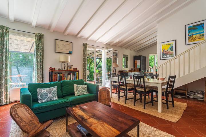 Location de vacances pour 8 personnes, avec terrasse et jardin, animaux acceptés dans Plage de l'Almanarre - 4