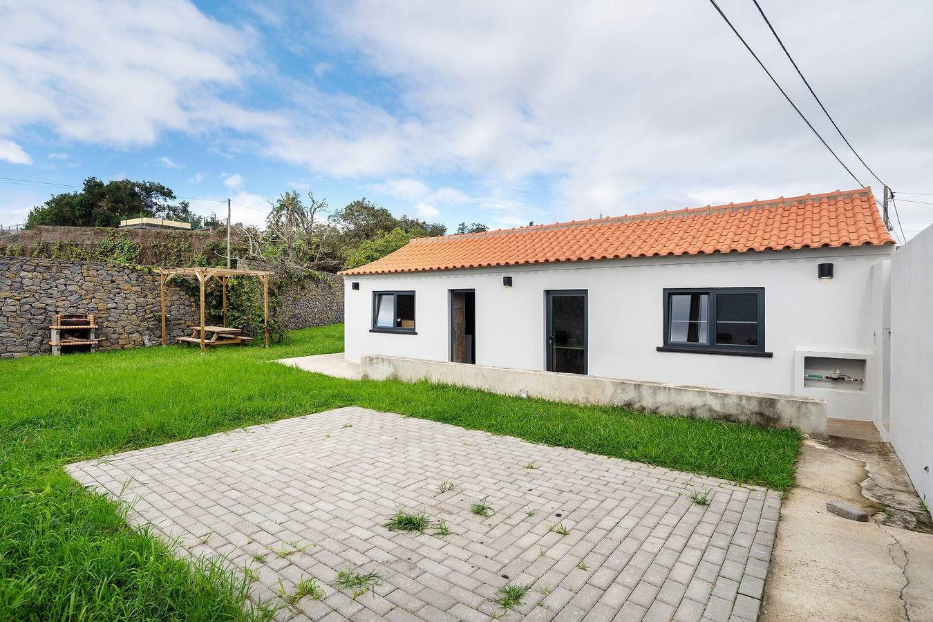 Holiday Home 'Das Almas' with Mountain View, Wi-Fi and Air Conditioning in Angra do Heroísmo, Terceira (Azorene)