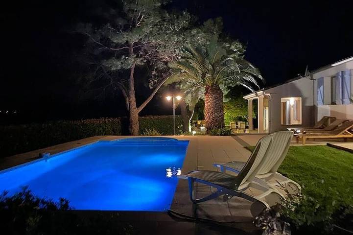 Location de vacances pour 6 personnes, avec Terrasse et Jardin à Poilhes