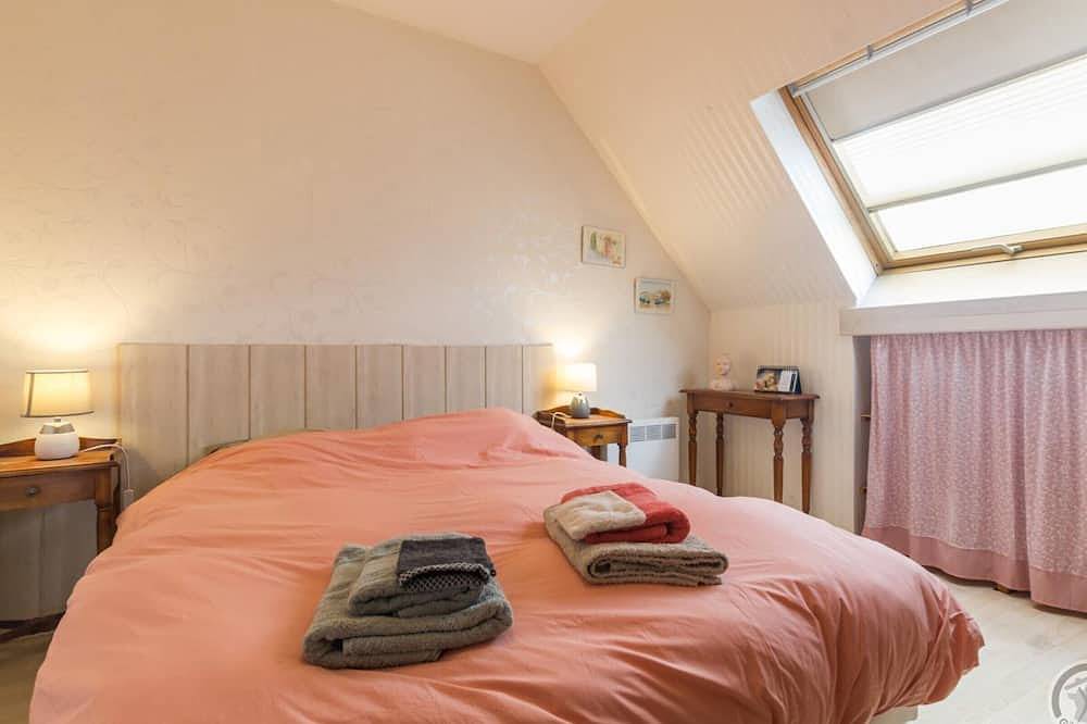 Maison conviviale avec jardin clos et vélos à Le Neufbourg in Le Neufbourg, Région d'Avranches