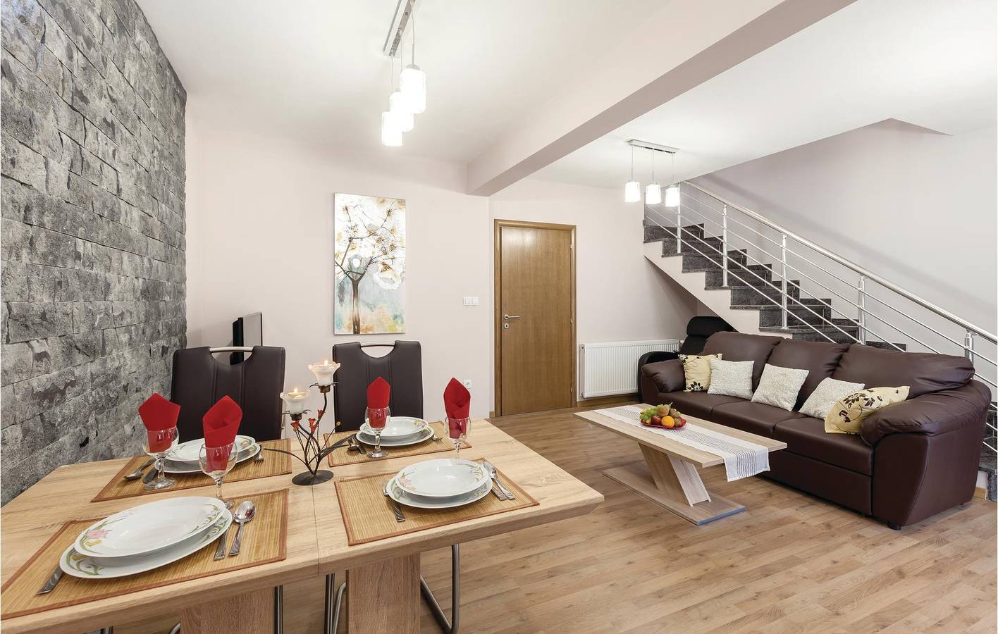 Gemütliche 2-Zimmer-Wohnung mit Pool, Terrasse, WLAN und Parkplatz in Pozega-Slawonien