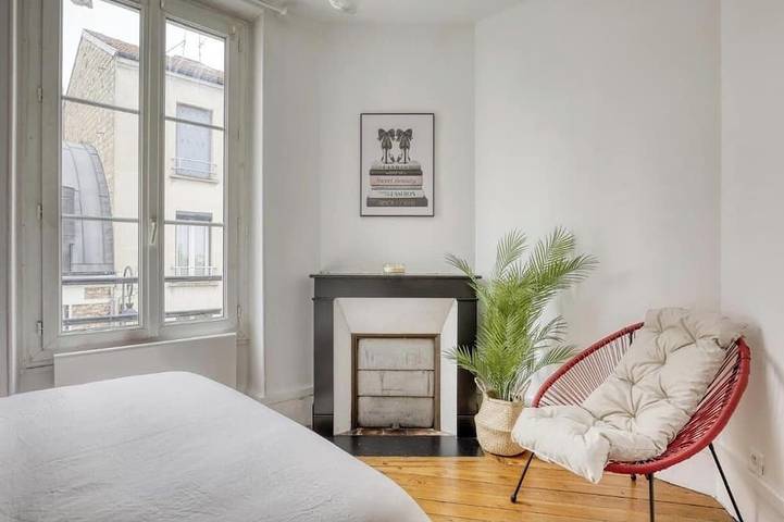 Entire apartment, 3-room apartment a 5-minute walk from La Défense, Paris in Puteaux, Hauts-de-Seine