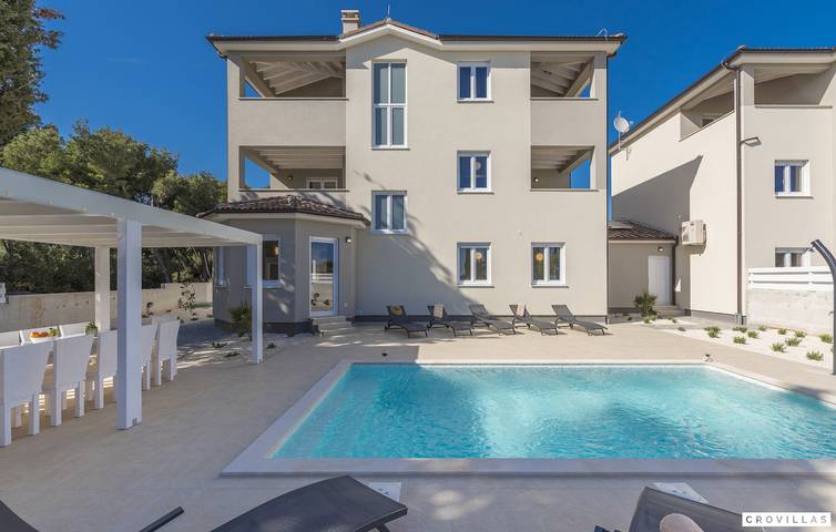 Villa für 18 Personen, mit Meerblick und Sauna in Premantura