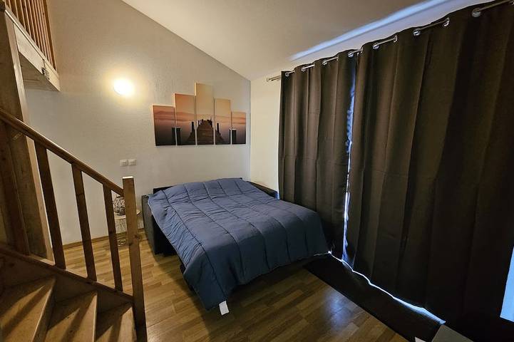 Gîte pour 6 personnes, avec Terrasse ainsi que Jardin et Piscine dans Plage des Sables-Vignier - 2