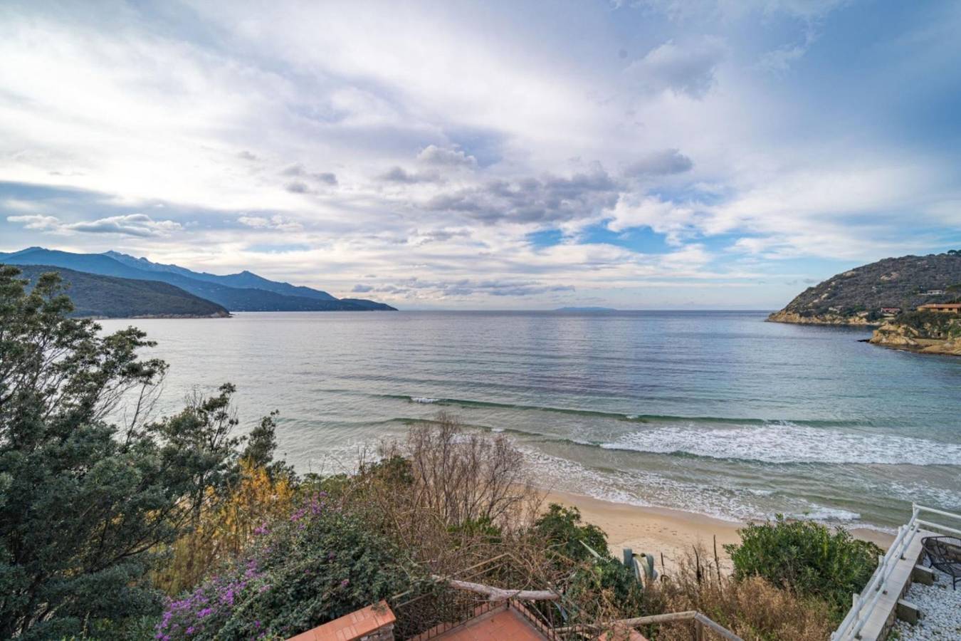 Entire apartment, La Terrazza Sulla Biodola-La Terrazza Sulla Biodola in Biodola, Tuscan Archipelago National Park