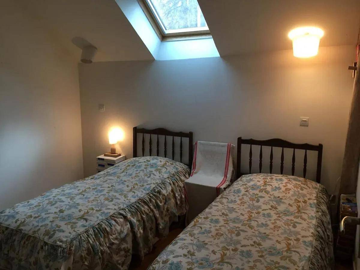 Three-Bedroom Holiday Home in Orville (Loiret), Région de Pithiviers