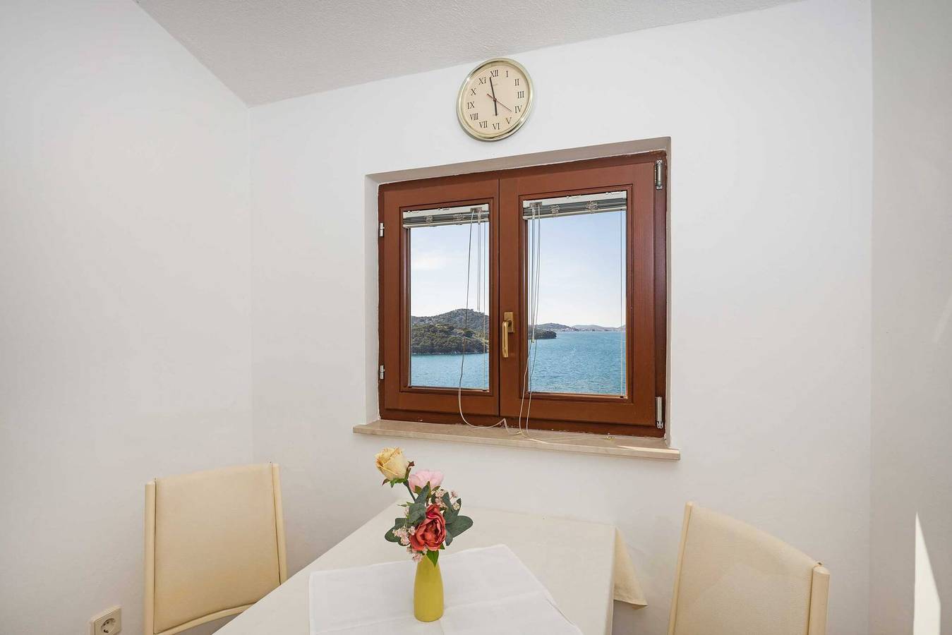 Ganze Wohnung, Apartments Kaina - two bedroom apartment (yellow) in Tisno, Murter
