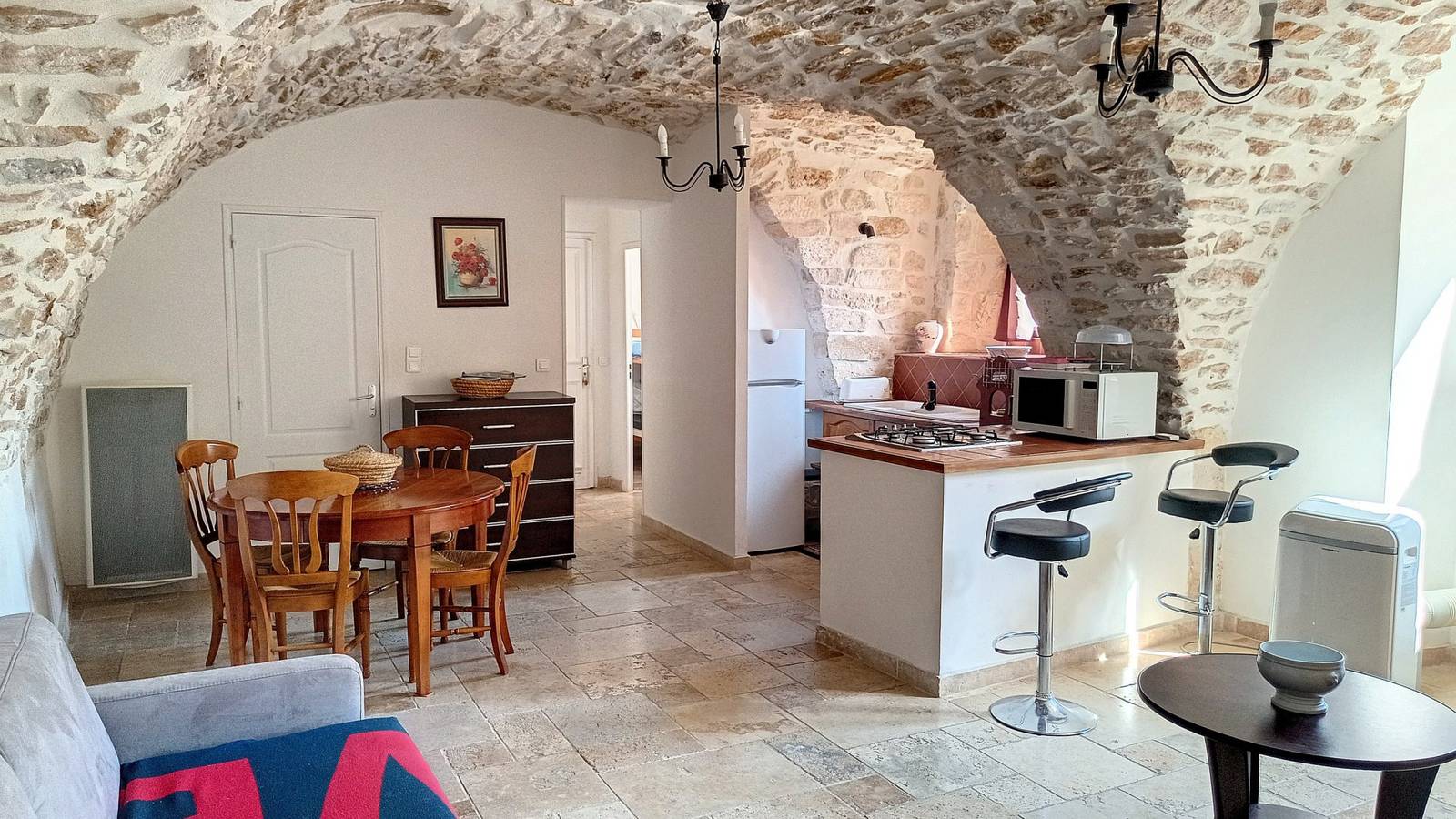 Studio entier, Gite de la place du Château - Gites Cosy in Salavas, Gorges de l’Ardèche