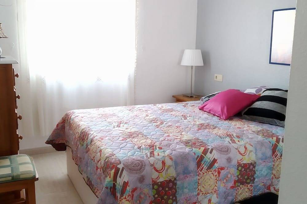 Geheel appartement, Mooi appartement in Torrevieja in Las Calas, Torrevieja