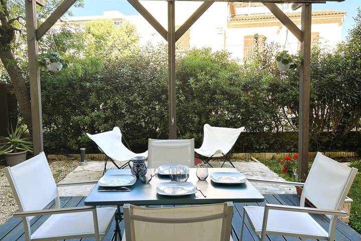 Location de vacances pour 4 personnes, avec Terrasse et Jardin à La Garde