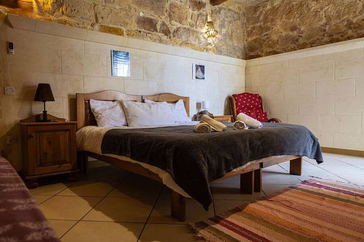 Serene Country House for Beach and Trekking Lovers in Xaghra, Gozo