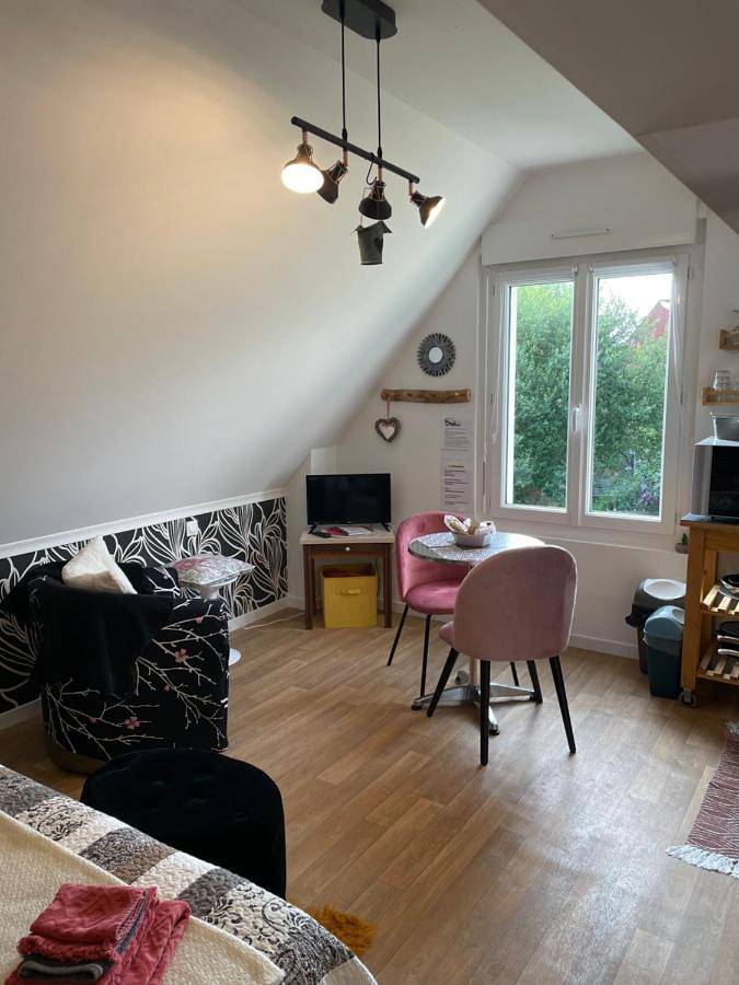 Double Room with Private Bathroom in Courson, Noues de Sienne
