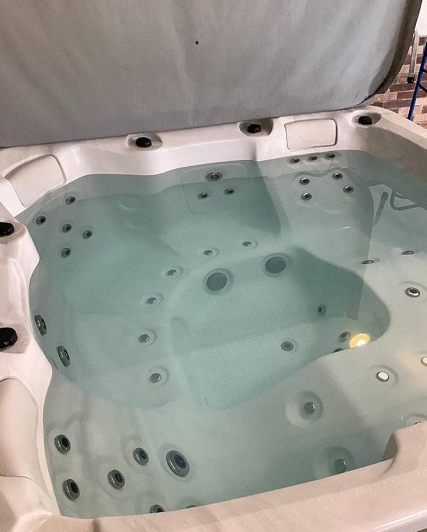 Maison d'hôtes & Espace Intérieur piscine + Spa Bien-être - Chambre Trégor in Tonquédec, Région de Lannion