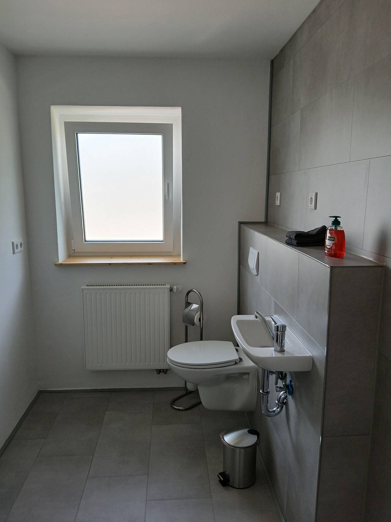 Ganze Ferienwohnung, 5 Bett Fewo, Du/Wc, 3 Schlafzi, Balkon in Pottum, Westerburg & Umgebung