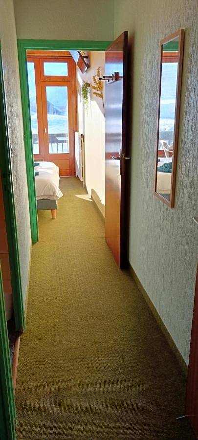 Hôtel pour 4 personnes, avec vue et terrasse, animaux acceptés dans Office De Tourisme Des Albiez - 2