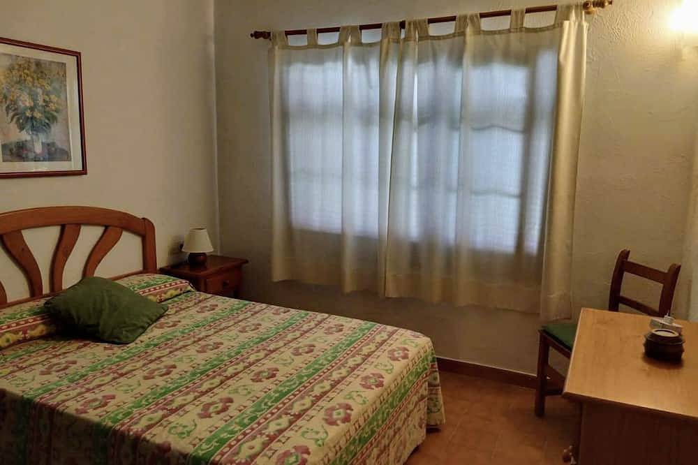 Apartamento entero, Es Vents: Apartamento a pocos metros de la playa in Son Parc, Es Mercadal