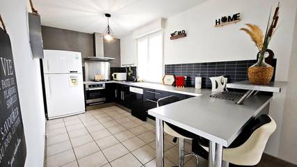 Location de vacances pour 6 personnes, avec jardin à Iffendic