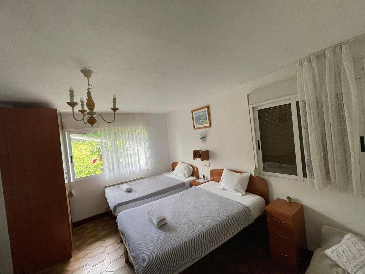 Single Room with Shared Bathroom in San Sebastián, Costa Vasca