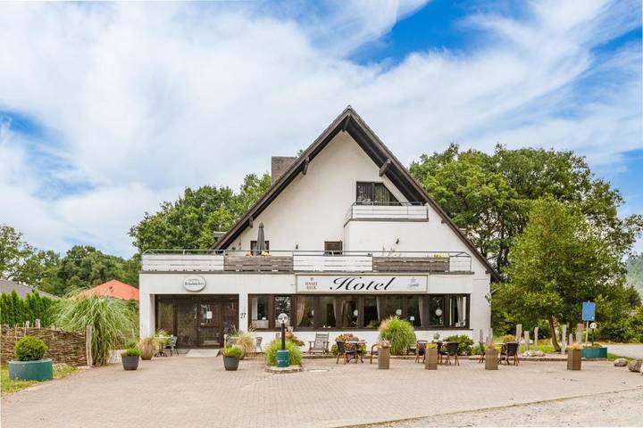 Hotel für 3 Personen, mit Terrasse und Garten sowie Ausblick in Lilienthal