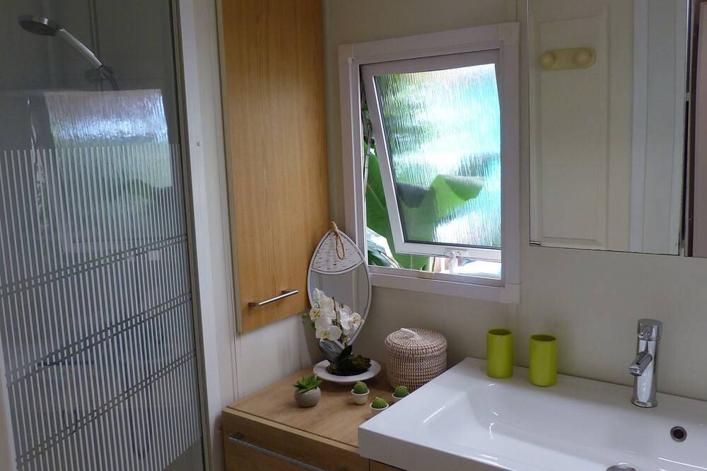 Mobil-Home 40 M² Climatise Plage De Pampelonne in Pampelonne, Ramatuelle