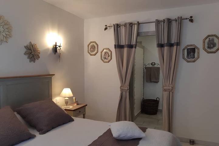 Location de vacances pour 6 personnes, avec jardin et jacuzzi à Belcodène - 4