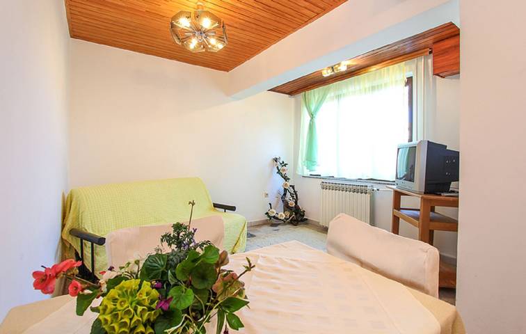 Ferienwohnung für 3 Personen, mit Terrasse und Pool sowie Garten in Pula-Medulin - 4