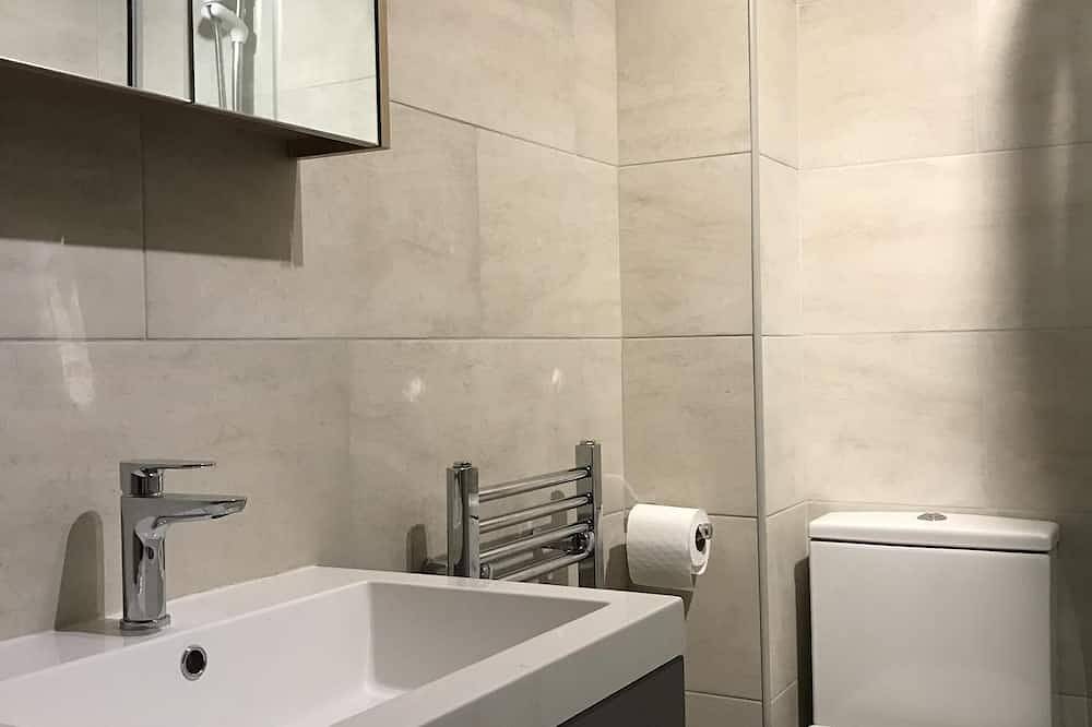 Ganze Wohnung, Helles, modernes Oxford Apartment mit Parkplatz - nur wenige Minuten von Bars und Restaurants entfernt in Oxford, Oxfordshire