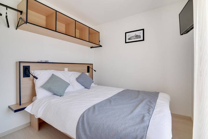 Gîte pour 4 personnes, avec Balcon et Terrasse ainsi que Jardin et Piscine à Vence - 2