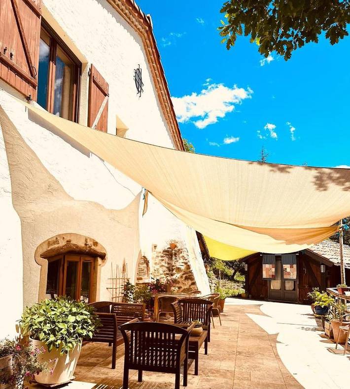 Chalet pour 4 personnes, avec Balcon et Terrasse ainsi que Jardin et Vue à Lanet