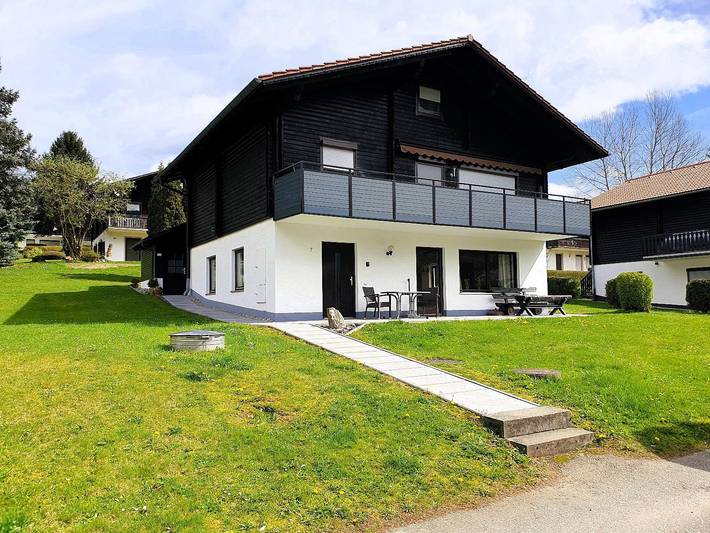 Ferienpark für 4 Personen, mit Balkon und Balkon/Terrasse sowie Terrasse und Garten