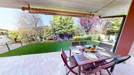 Villa for 5 Guests in Manerba del Garda, Garda Mountains, Picture 1