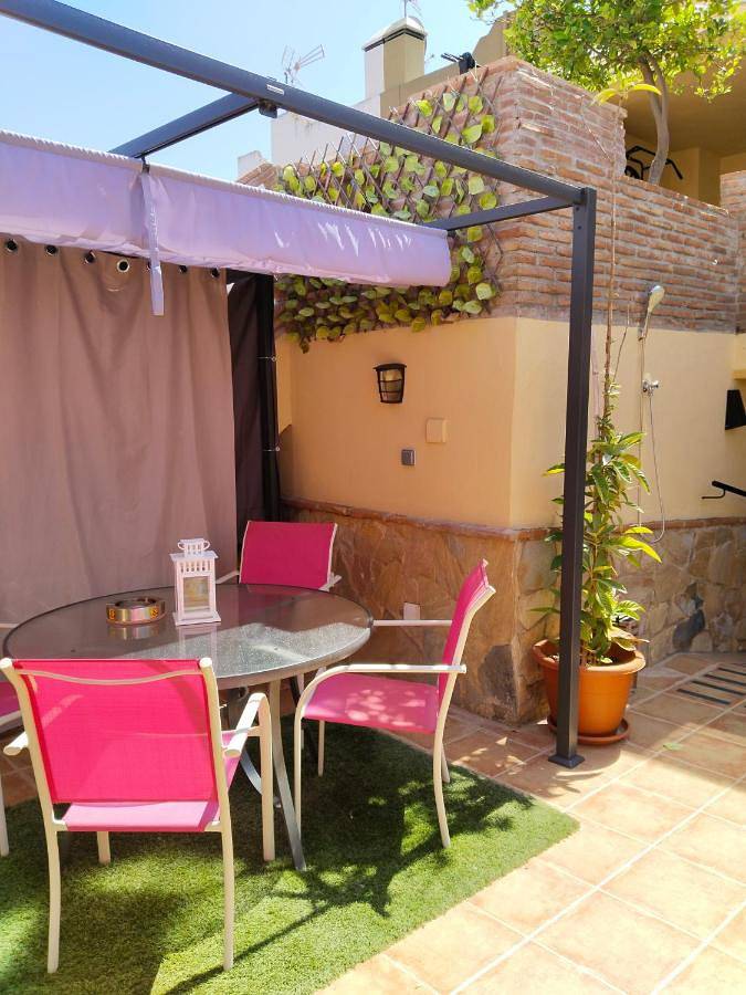 Appartement de vacances pour 4 personnes, avec terrasse et piscine