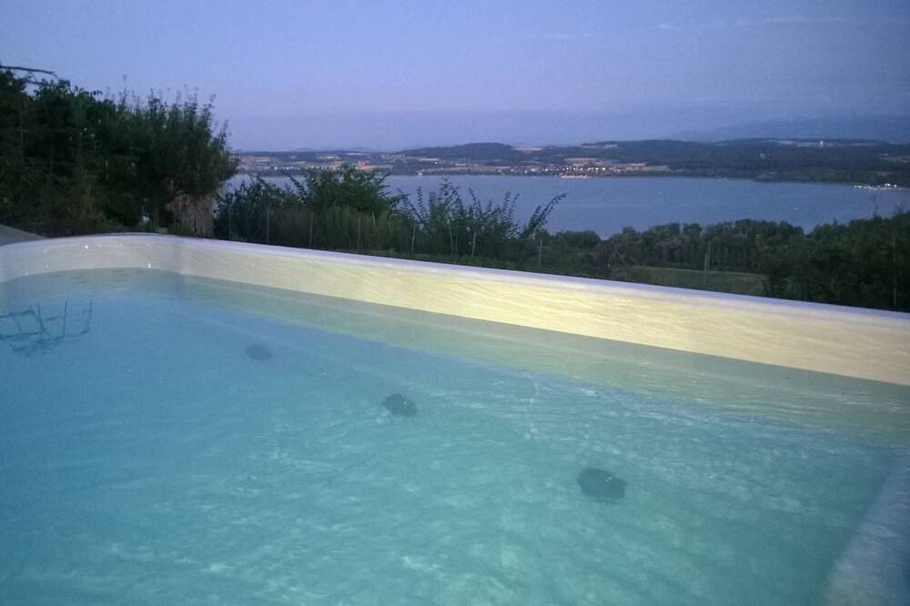 Chambre D’hôte pour 2 Personnes dans Vully-les-Lacs, Canton de Vaud