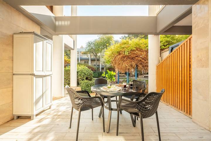 Holiday rental for 5 people, with pool and balcony in Israel