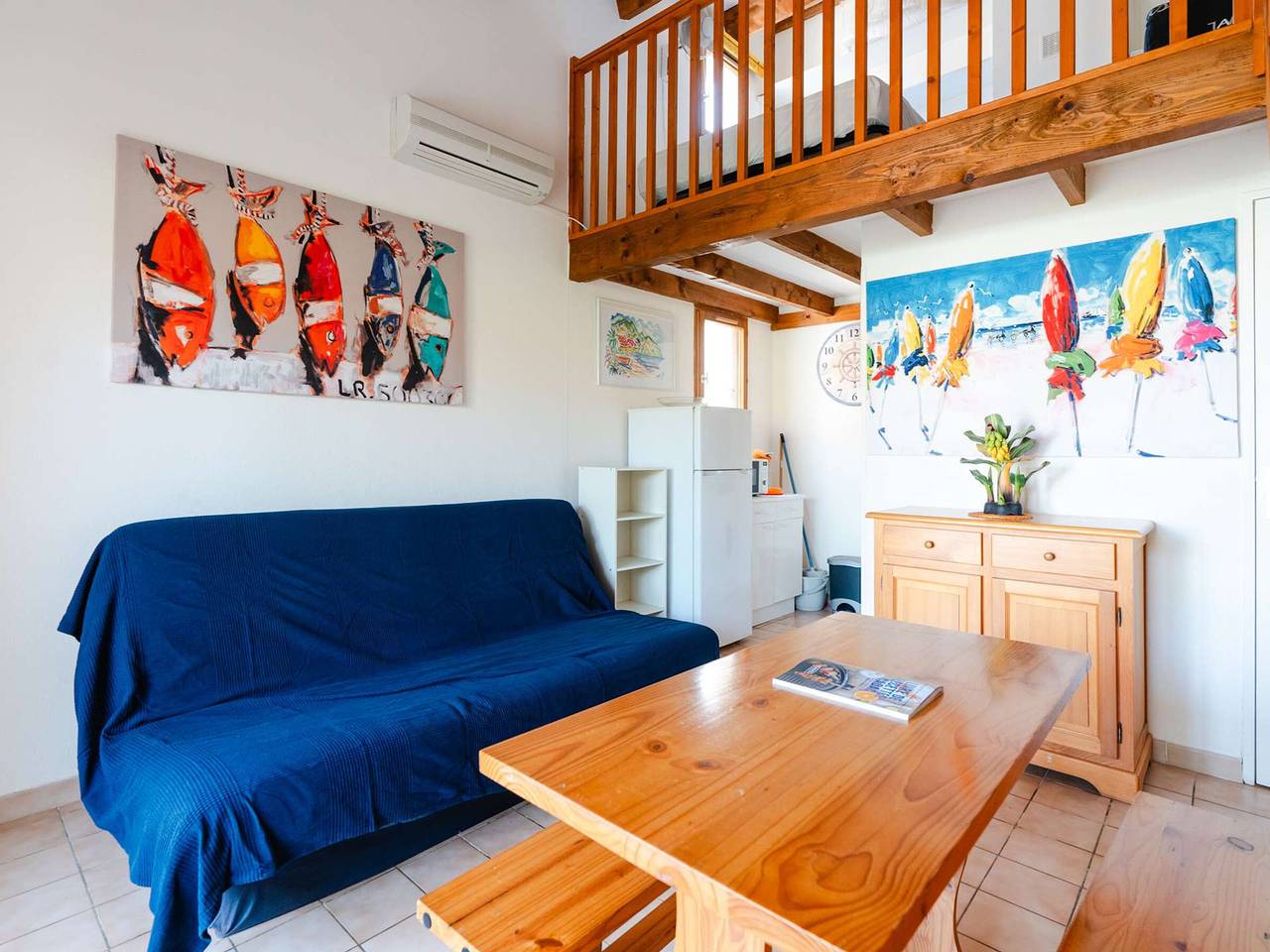 Gruissan Ayguades - Studio mezzanine climatisé, proche plage, parking privatif, terrasse et Bbq in Gruissan (Ville), Gruissan