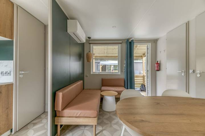 Caravane pour 4 personnes, avec terrasse et balcon/terrasse à Le Bourg-d'Oisans - 3