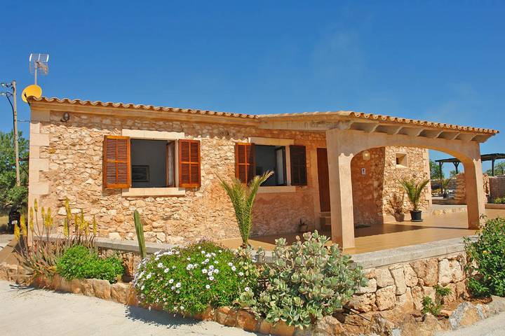 Finca für 8 Personen, mit Pool und Garten sowie Terrasse in Cala Santanyí - 2