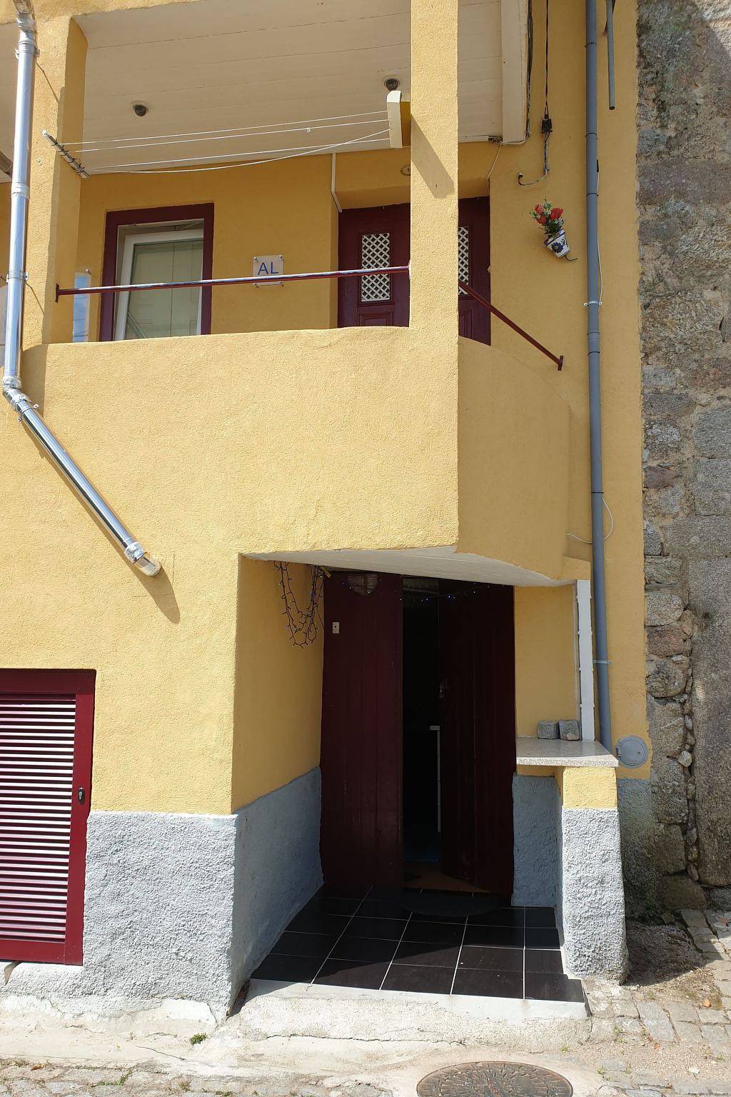 Apartamento inteiro, Studio "Loja Casa dos Cisnes" Serra da Estrela in São Paio, Serra da Estrela